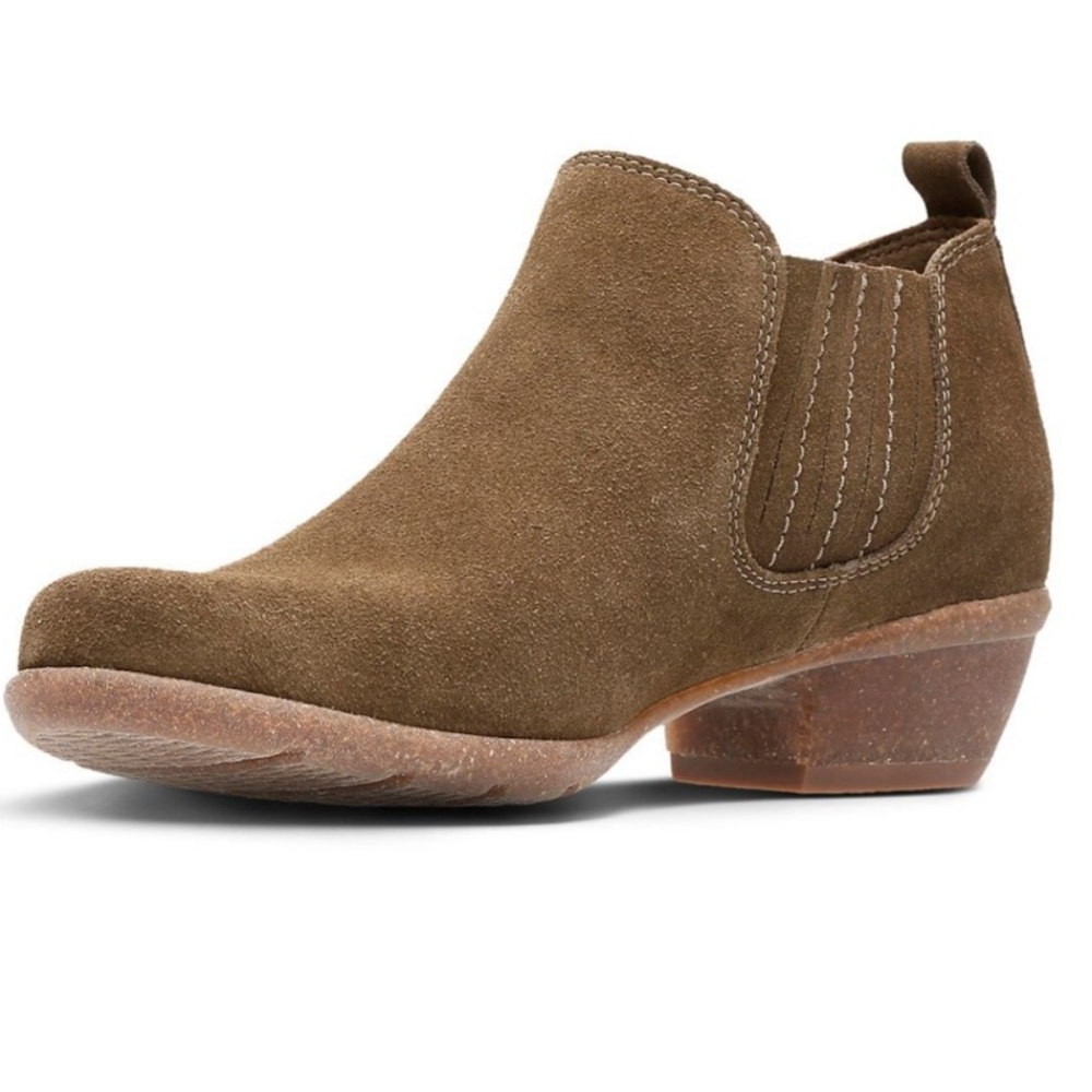 Clark's Wilrose Jade Suede Tan/ Green Slip On Low Ankle Booties Size 6.5